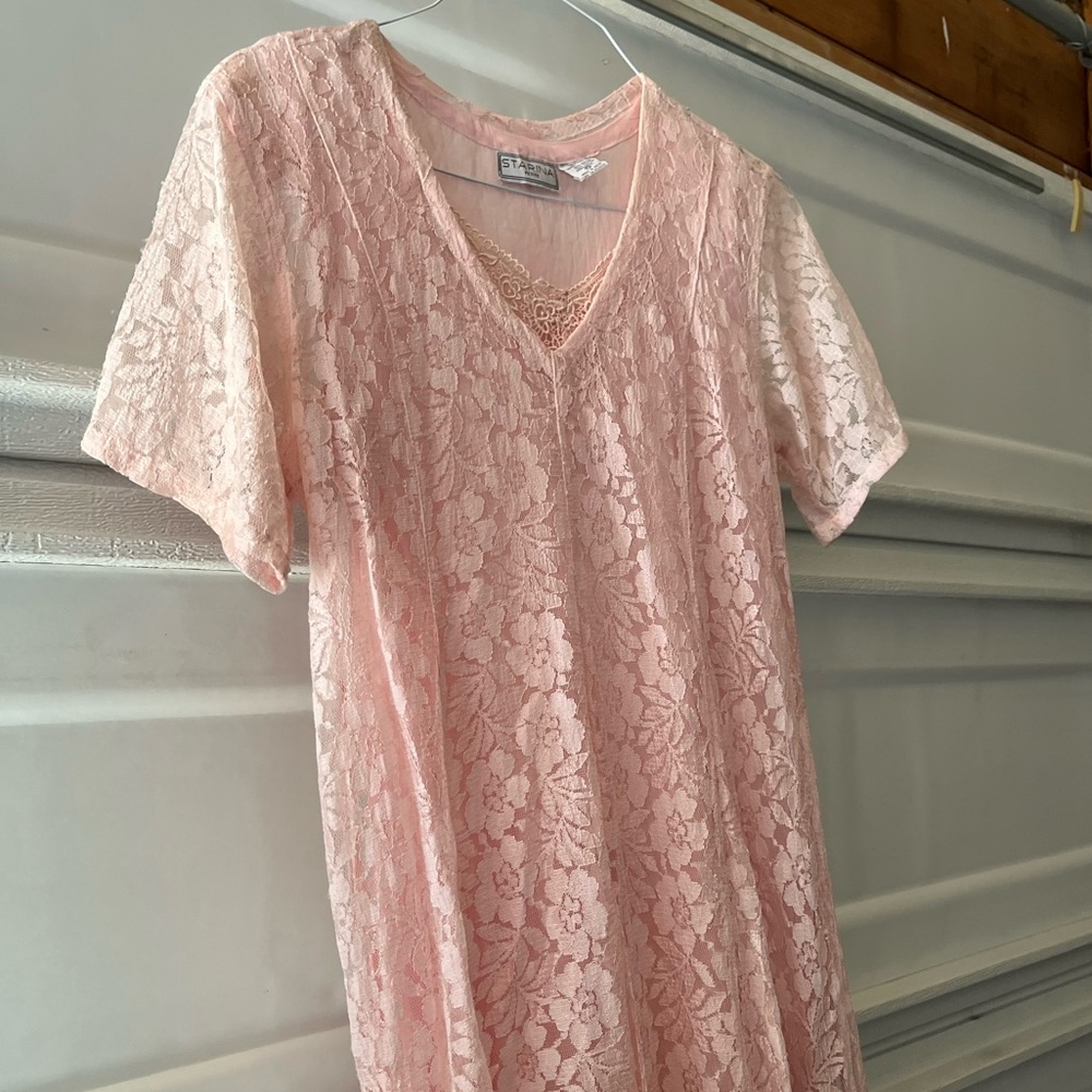 Vintage pink lace dress - Picture 2 of 5
